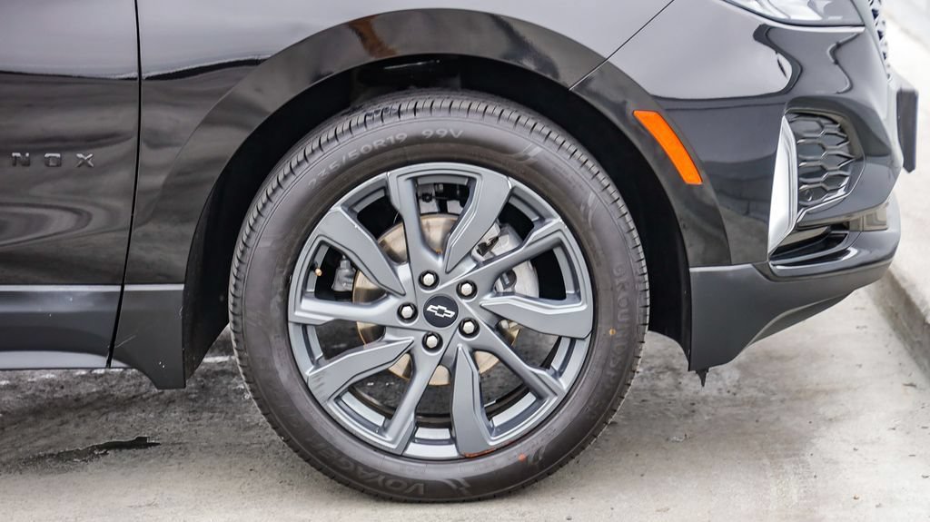 Used 2022 Chevrolet Equinox RS FWD image 11