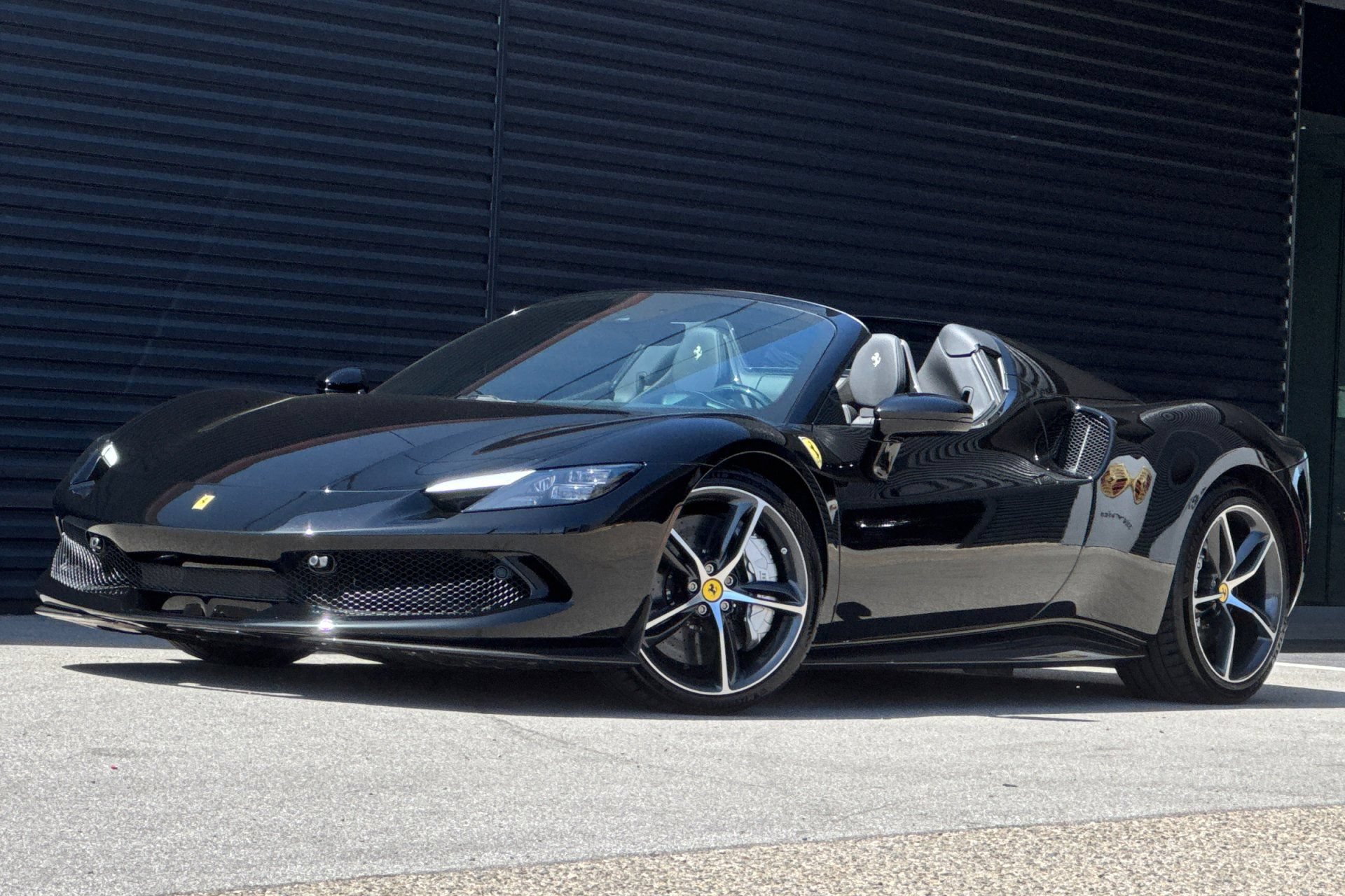 Used 2024 Ferrari 296 GTS RWD image 1