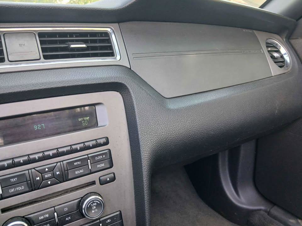 Used 2012 Ford Mustang Convertible RWD image 9
