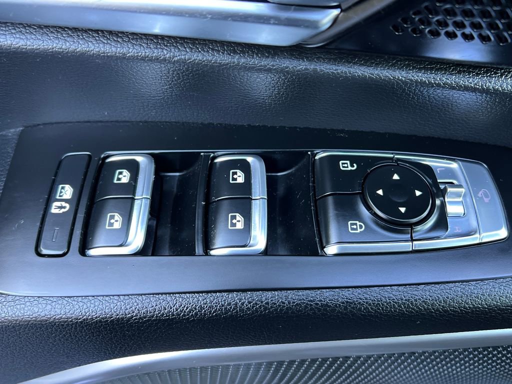 Used 2023 Kia Telluride EX w/ EX Captain's Chair Package image 12