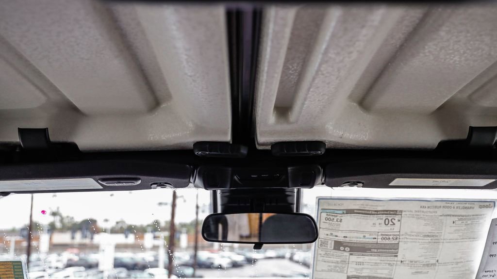 New 2025 Jeep Wrangler Unlimited Rubicon image 19