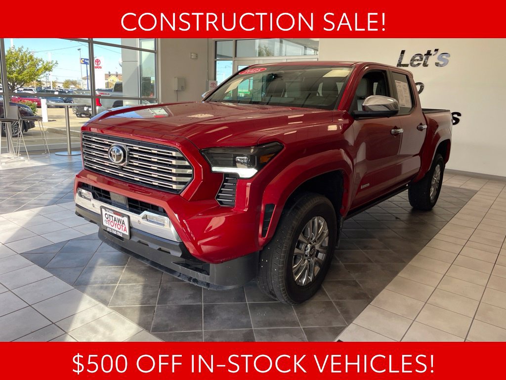 Used 2025 Toyota Tacoma Limited AWD/4WD image 2