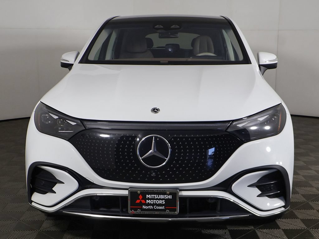 Used 2023 Mercedes-Benz EQE 500 4MATIC SUV w/ Pinnacle Trim Package image 16