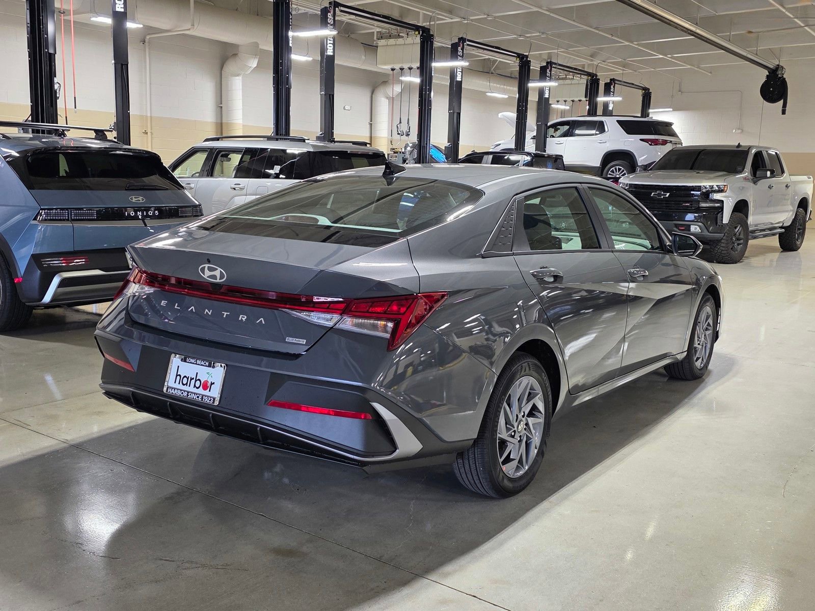 New 2026 Hyundai Elantra Blue FWD image 7