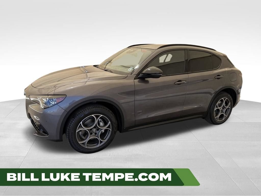New 2025 Alfa Romeo Stelvio Sprint w/ Convenience Package