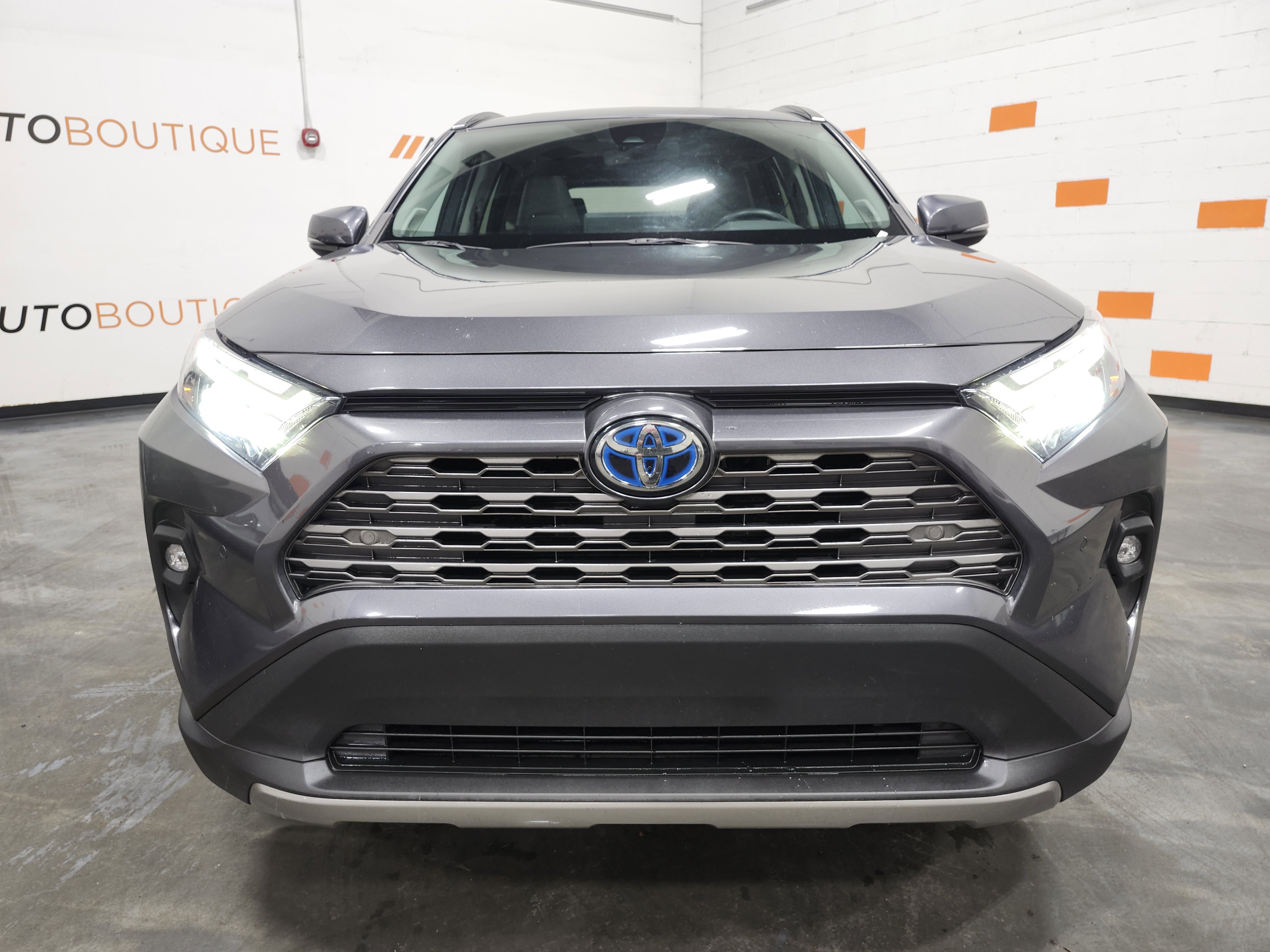 Used 2023 Toyota RAV4 Limited image 12