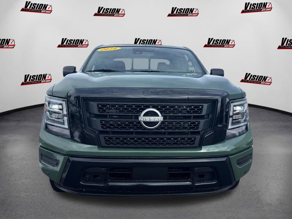 Used 2024 Nissan Titan SV w/ SV Bronze Edition Package image 2