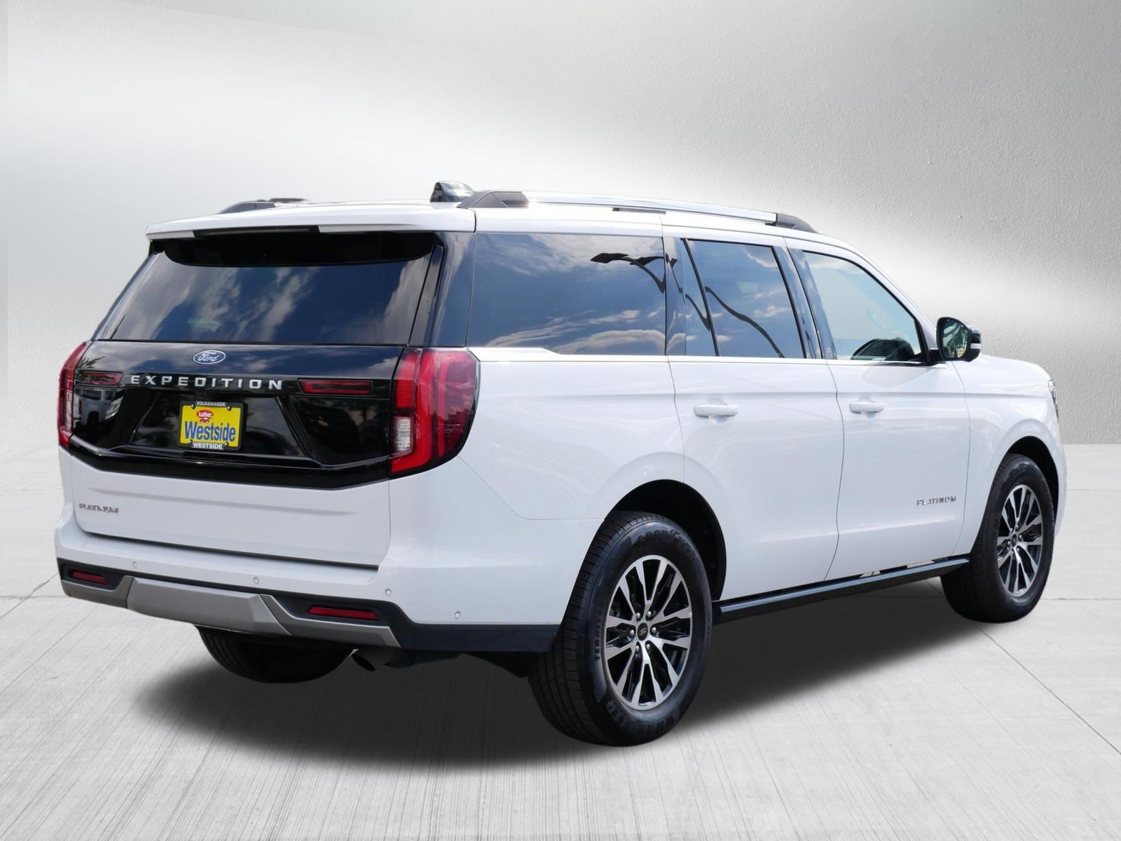 Used 2025 Ford Expedition Platinum AWD/4WD image 7