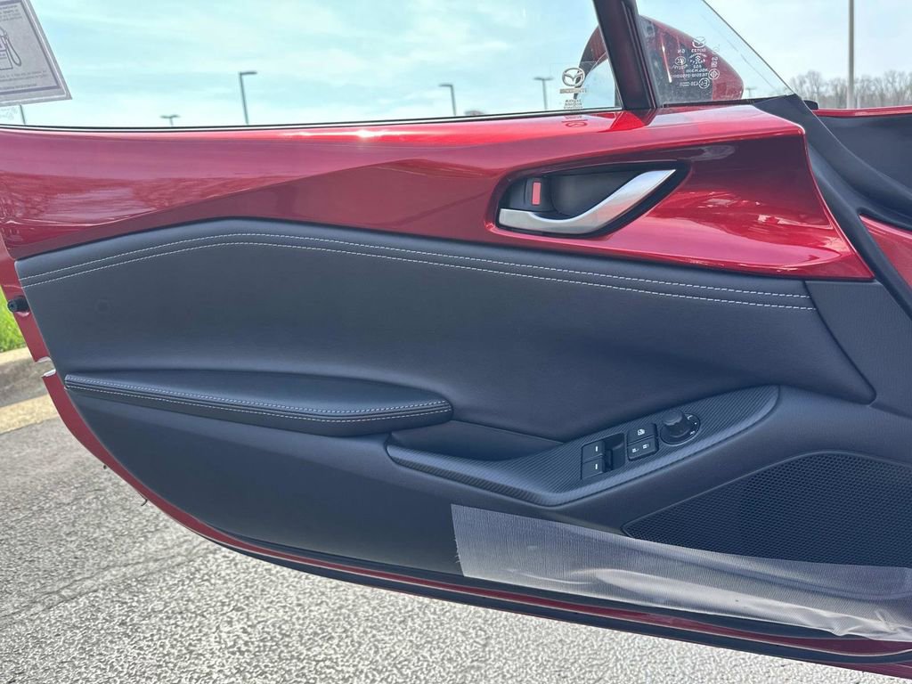 New 2026 MAZDA MX-5 Miata RF Grand Touring RWD image 22