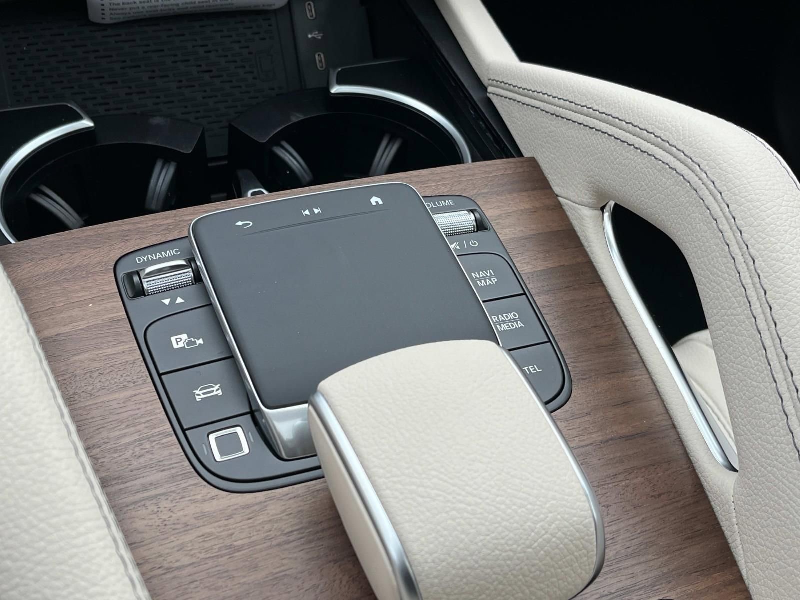 Certified 2025 Mercedes-Benz GLE 350 4MATIC image 25