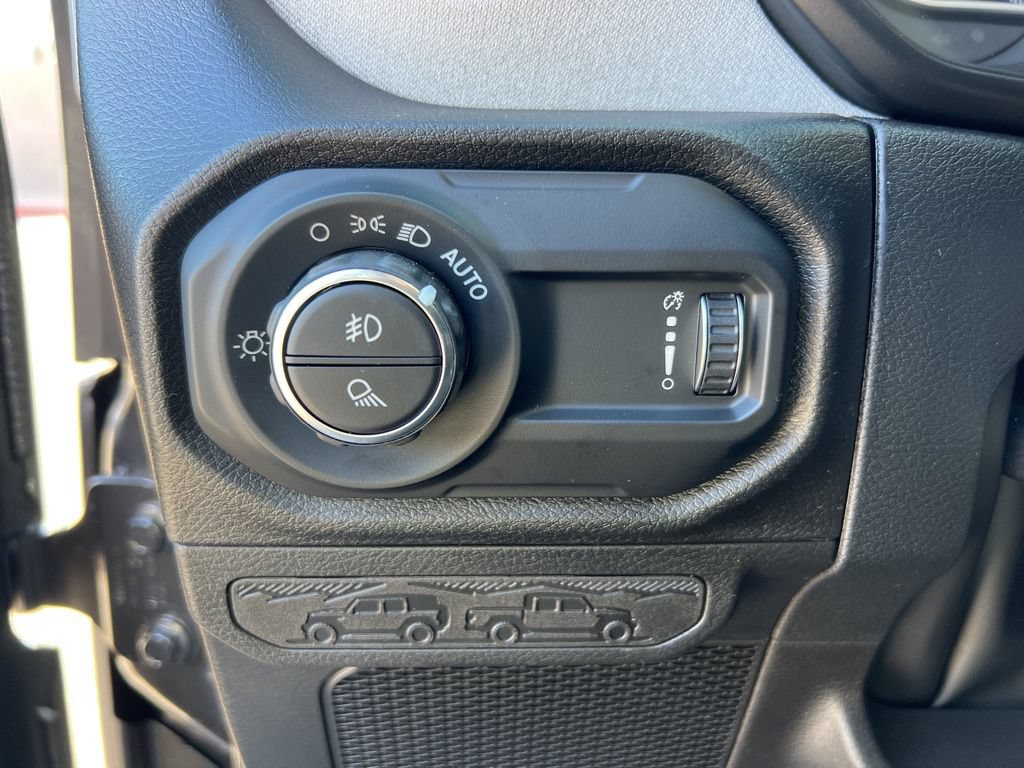 New 2026 Jeep Gladiator Sport AWD/4WD image 10