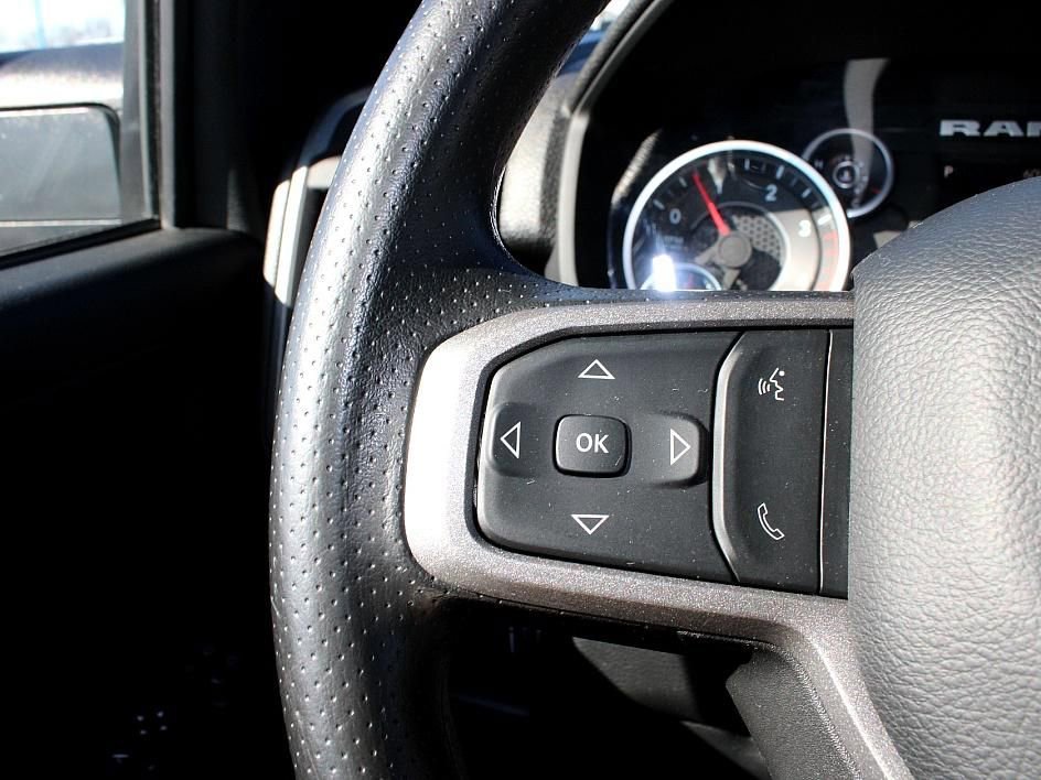 Used 2024 RAM 2500 Tradesman w/ Chrome Appearance Group image 13