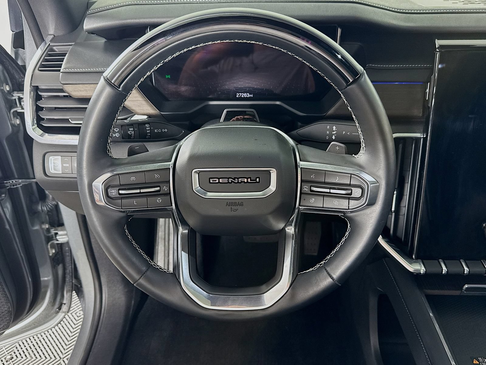 Used 2024 GMC Acadia Denali w/ Super Cruise Package FWD image 13