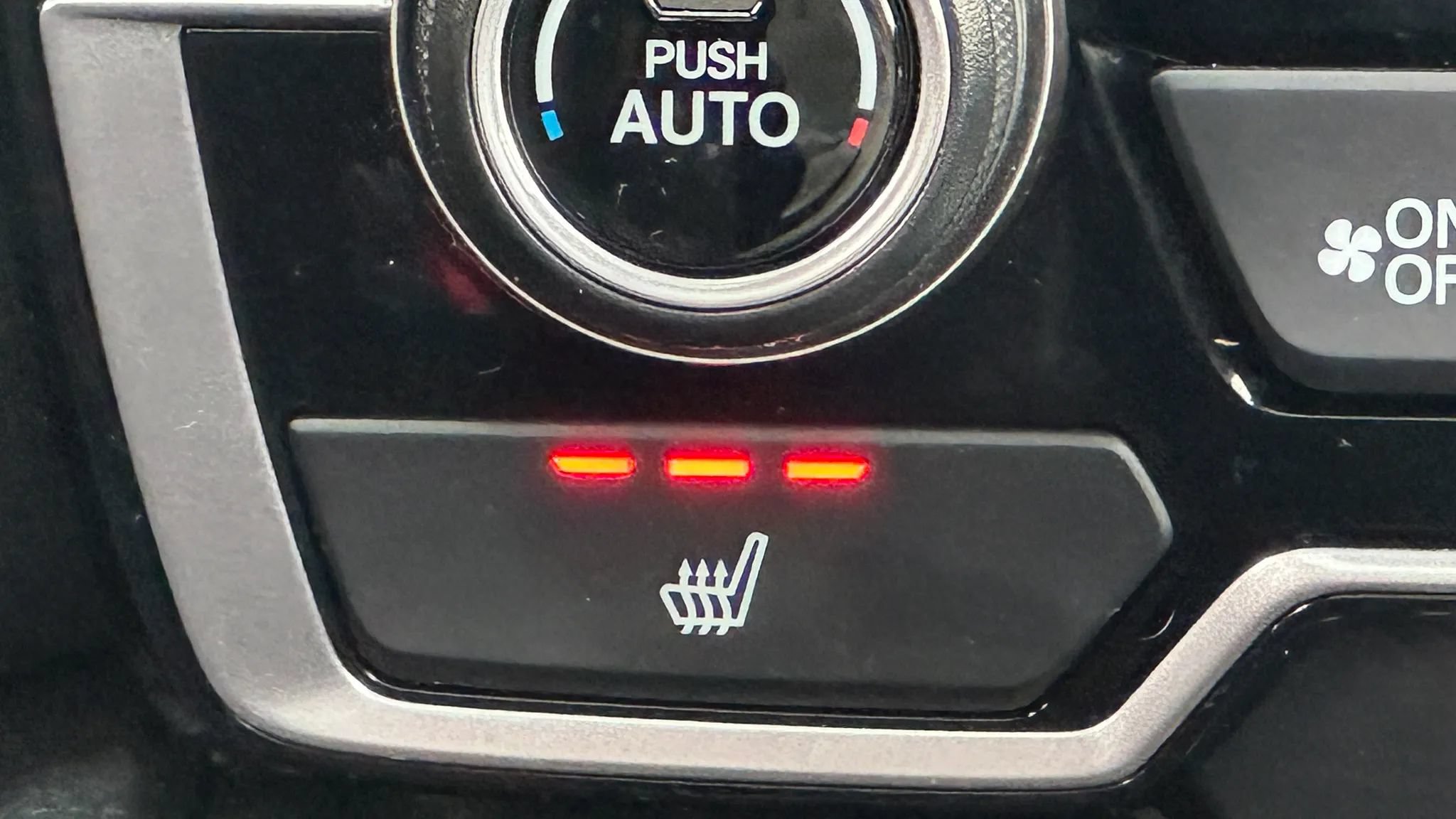 Used 2018 Honda CR-V EX image 19