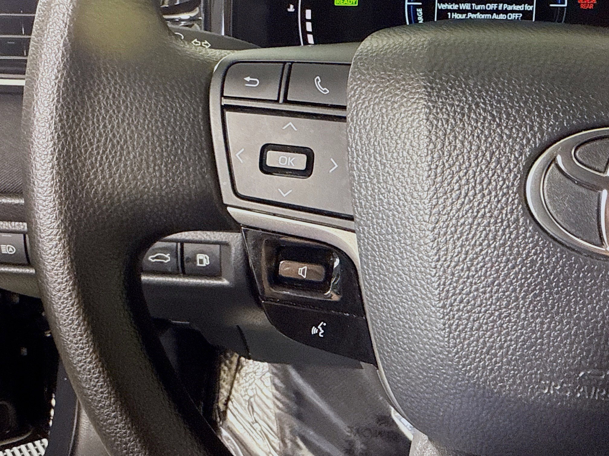 Used 2025 Toyota Camry LE image 14