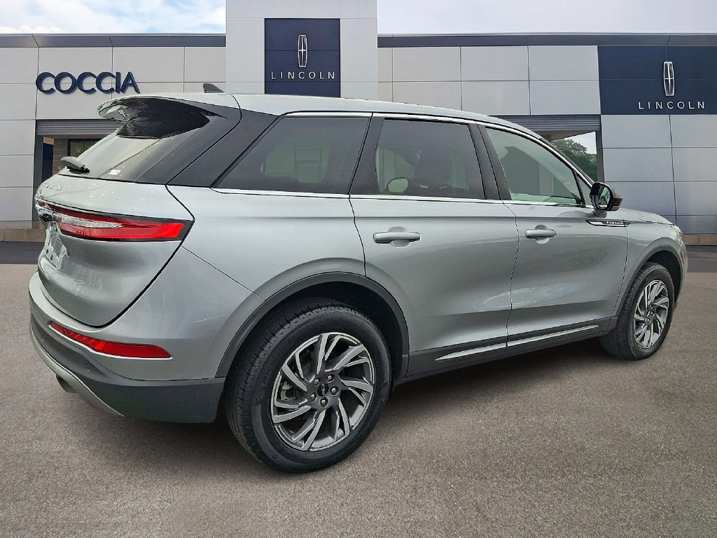 Certified 2024 Lincoln Corsair AWD image 4