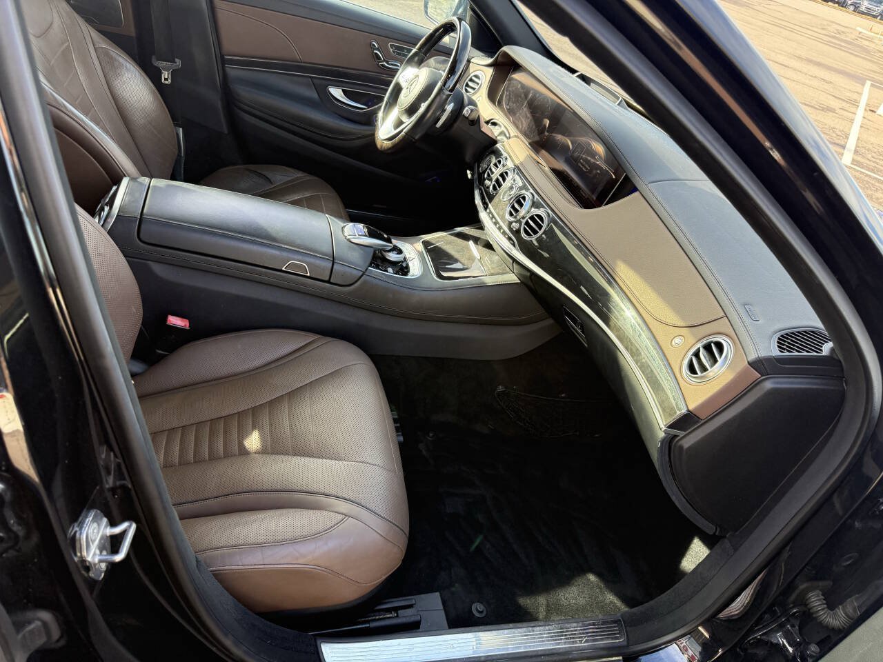 Used 2018 Mercedes-Benz S 560 Sedan image 14