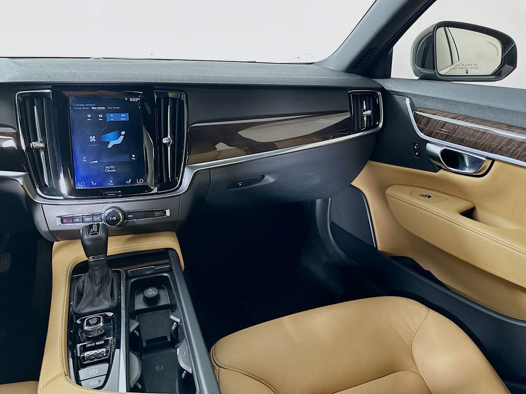 Used 2018 Volvo S90 T5 Momentum w/ Momentum Plus Package FWD image 24