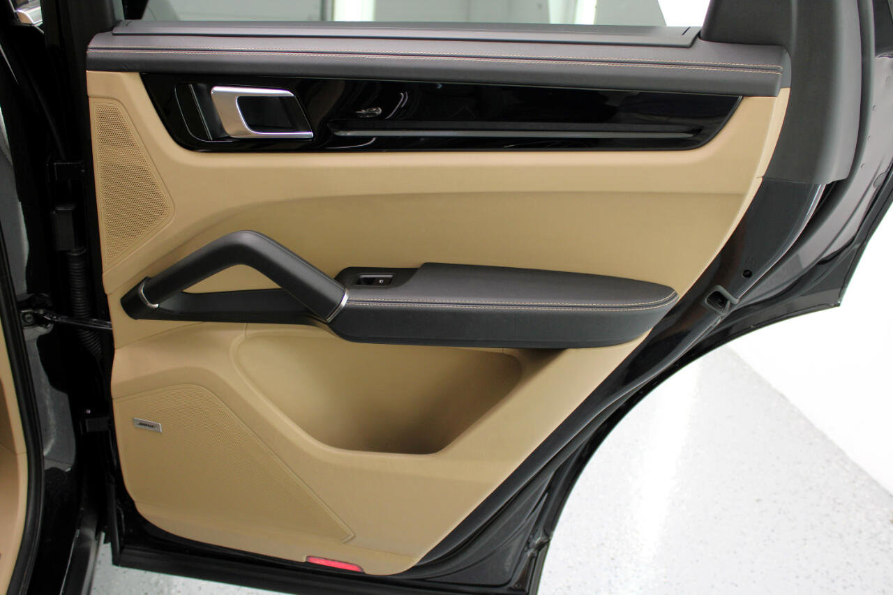 Used 2019 Porsche Cayenne image 47