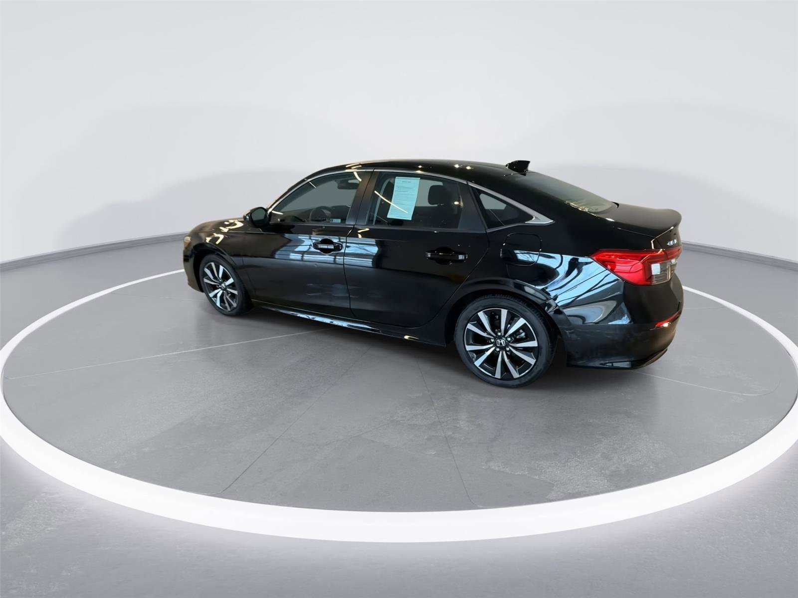 Used 2024 Honda Civic EX image 5