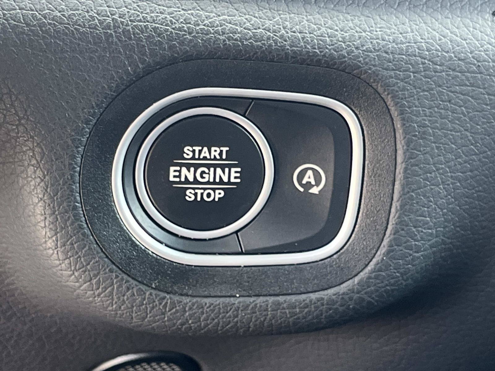 Certified 2025 Mercedes-Benz GLE 350 4MATIC image 33