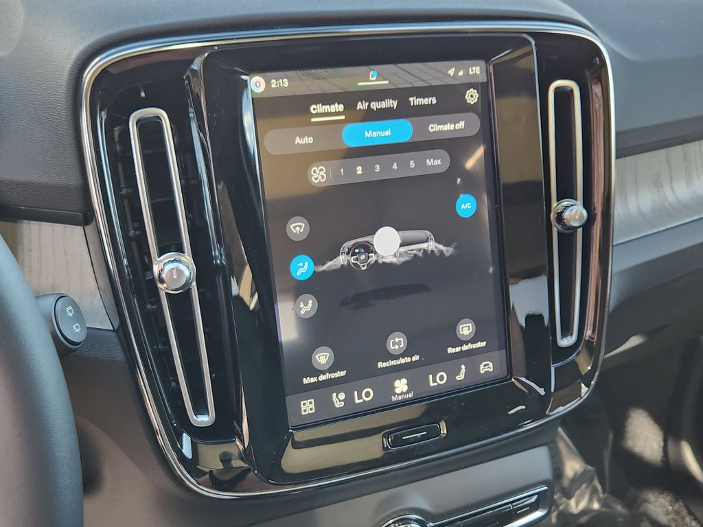 New 2026 Volvo XC40 B5 Plus w/ Protection Package Premier AWD/4WD image 10