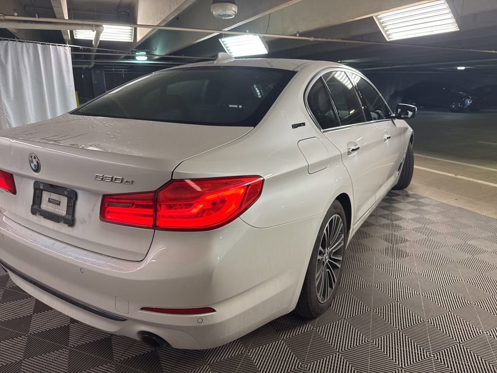 Used 2018 BMW 530e xDrive image 8