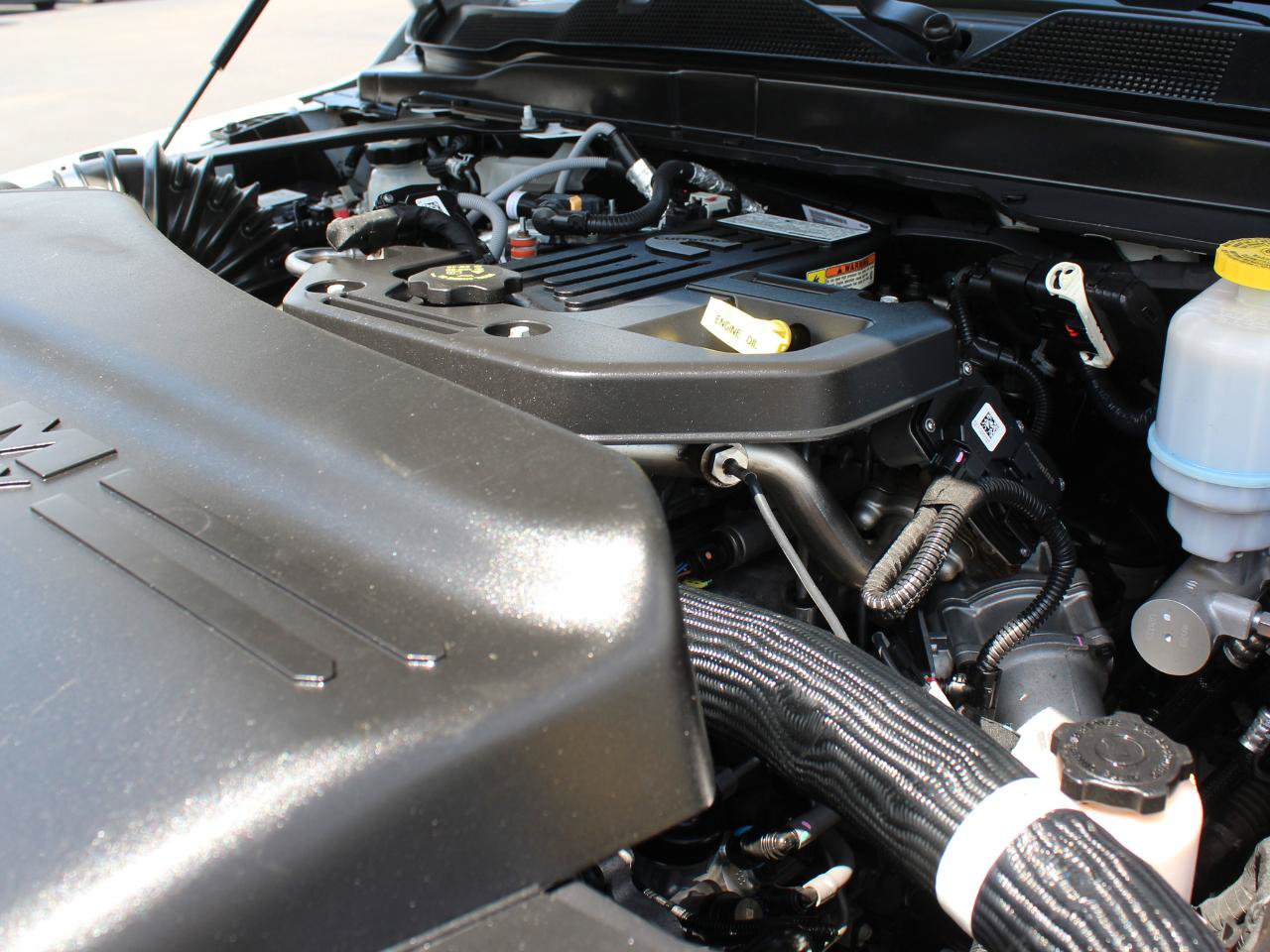 Used 2025 RAM 5500 4x4 Crew Cab image 19