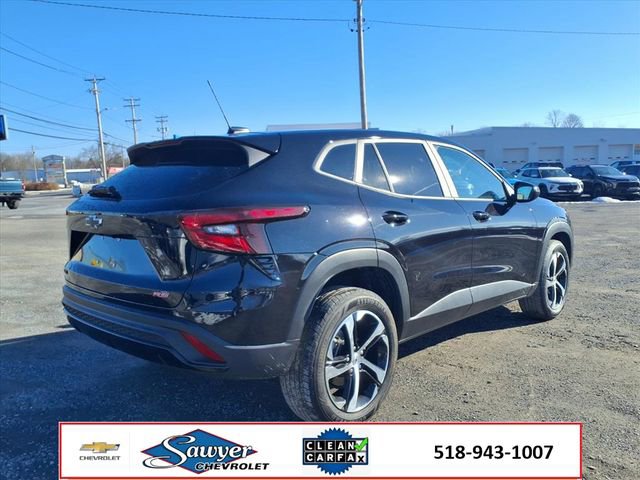 Used 2025 Chevrolet Trax RS image 7