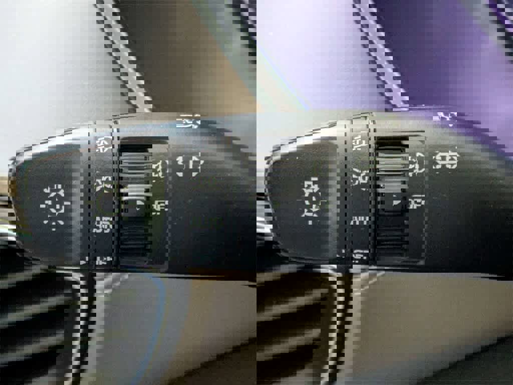 Used 2020 Hyundai Santa Fe Limited image 38