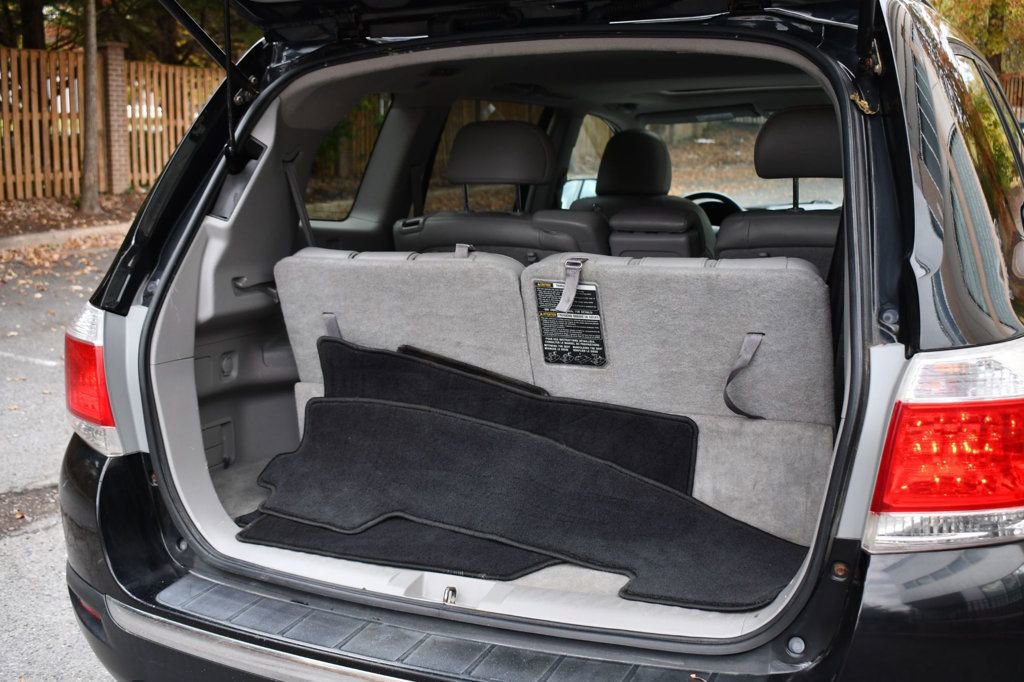 Used 2013 Toyota Highlander SE image 9