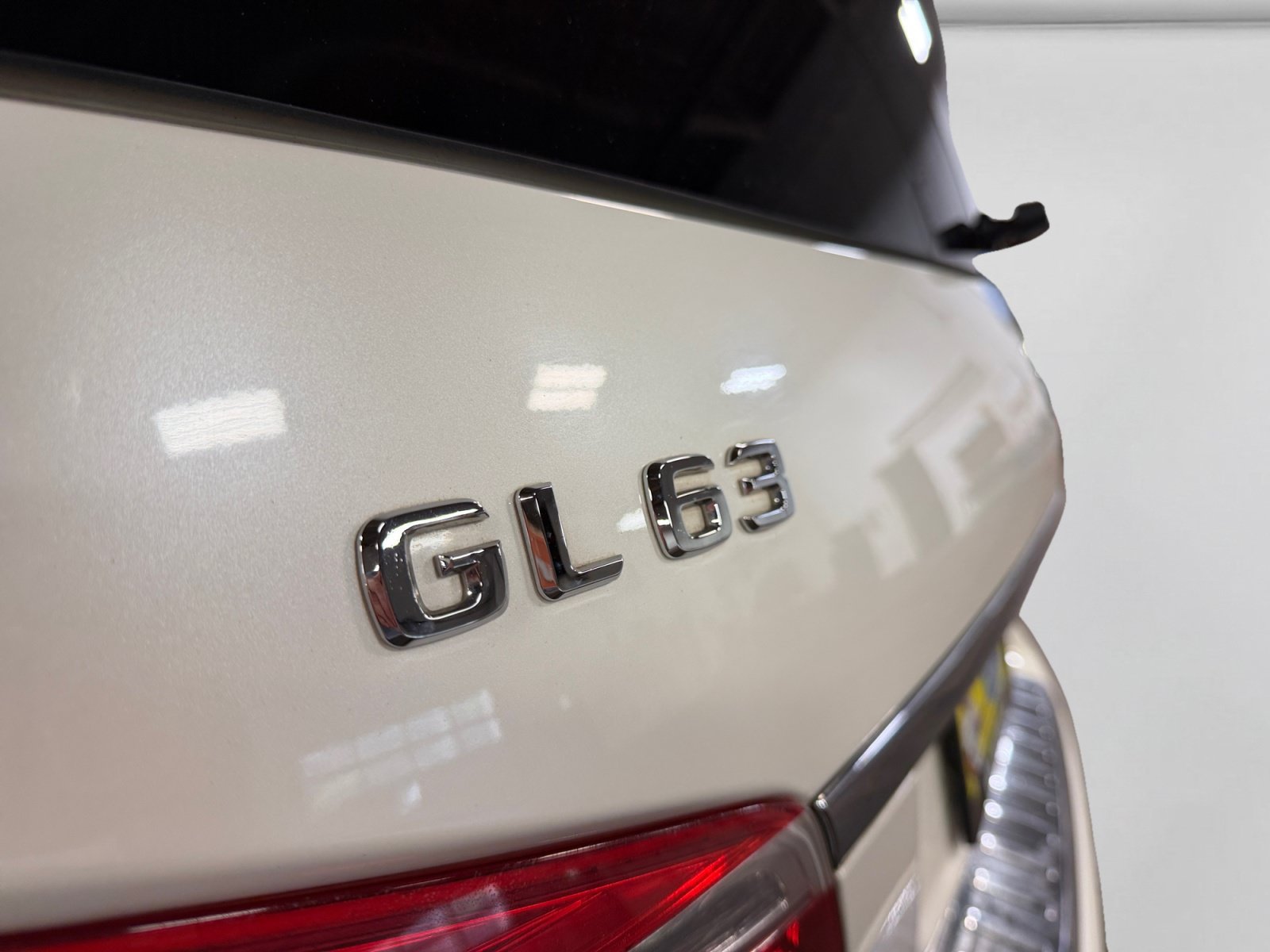 Used 2015 Mercedes-Benz GL 63 AMG 4MATIC w/ Accessory Chrome Package image 12