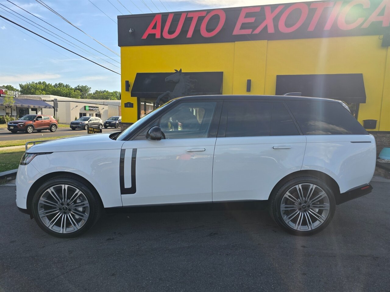 Used 2024 Land Rover Range Rover SE AWD/4WD image 25