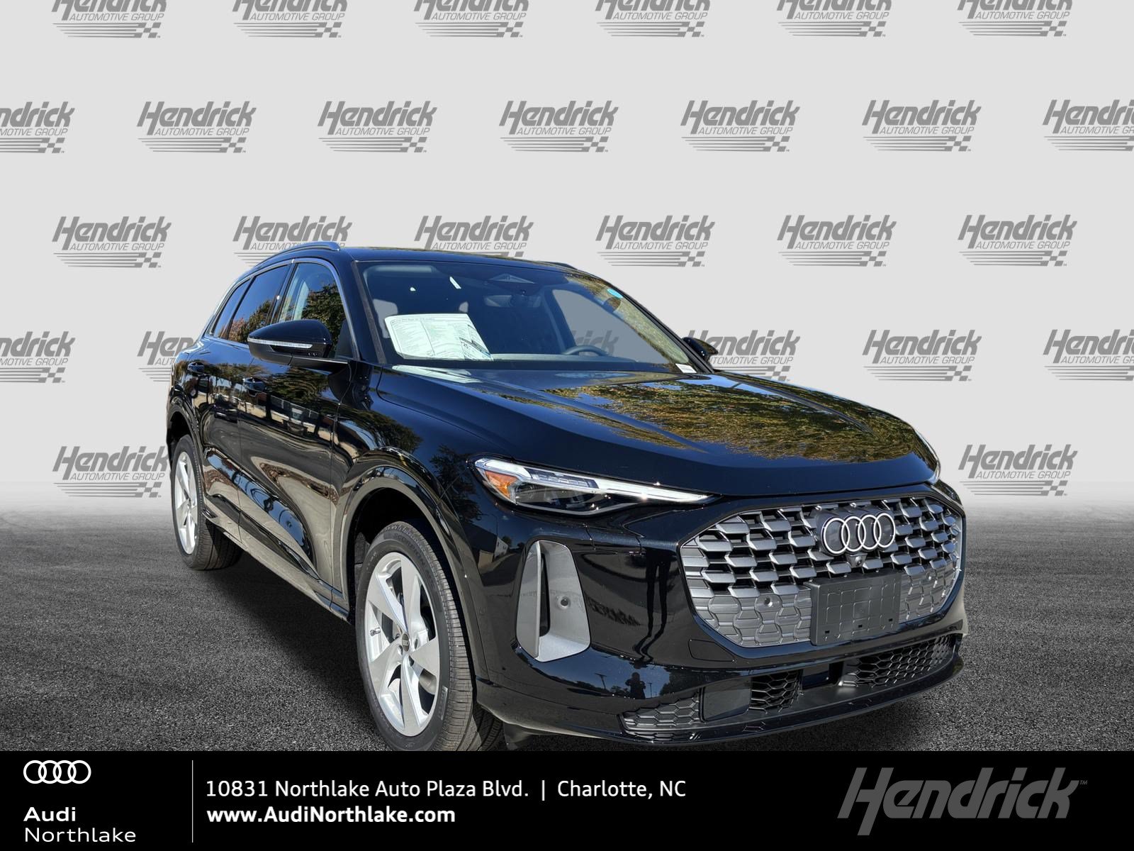 Certified 2025 Audi Q5 Premium AWD/4WD image 1
