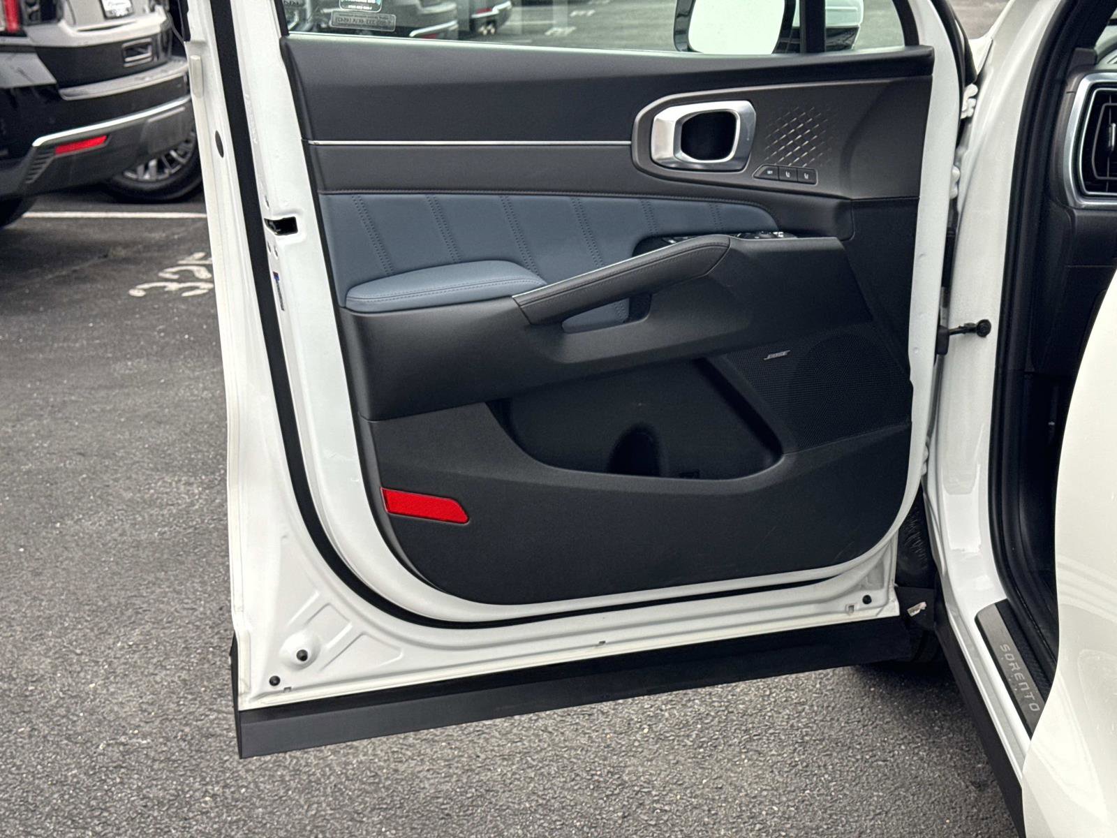 Used 2025 Kia Sorento SX Prestige image 16