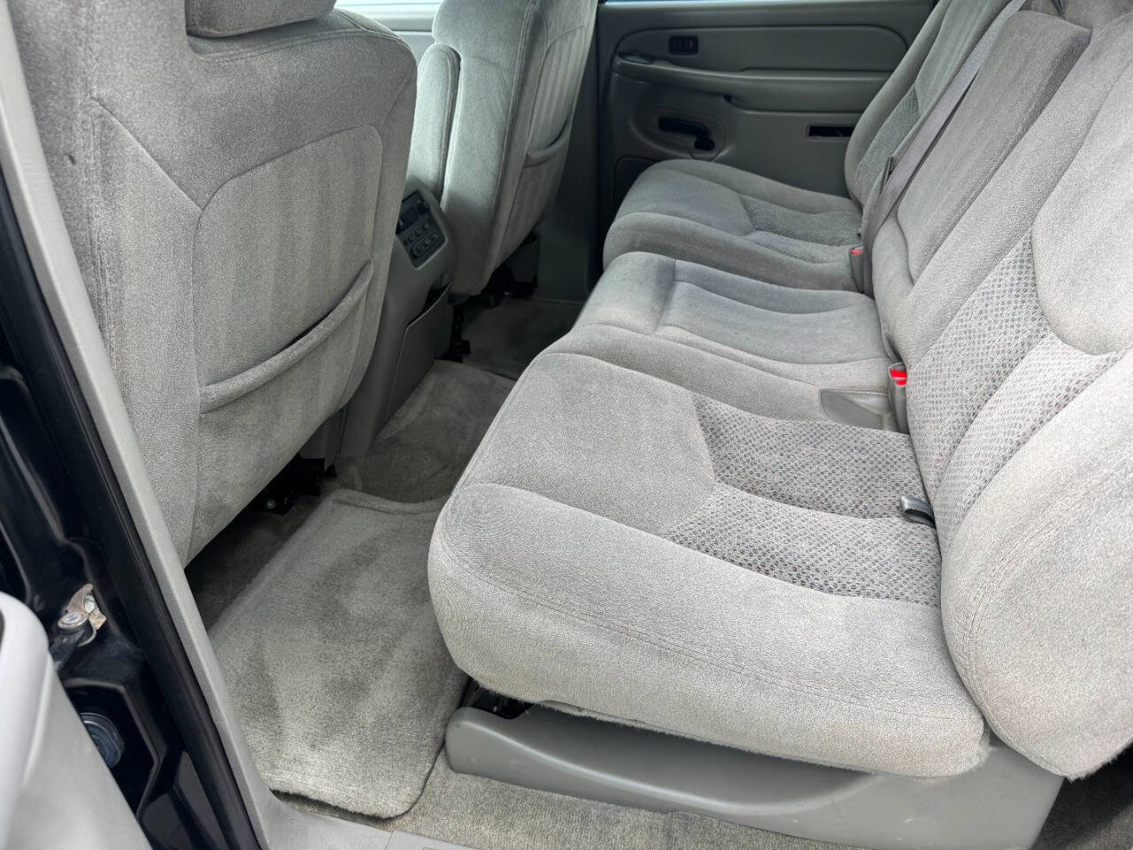 Used 2006 Chevrolet Suburban LS w/ Smart Select Package image 22