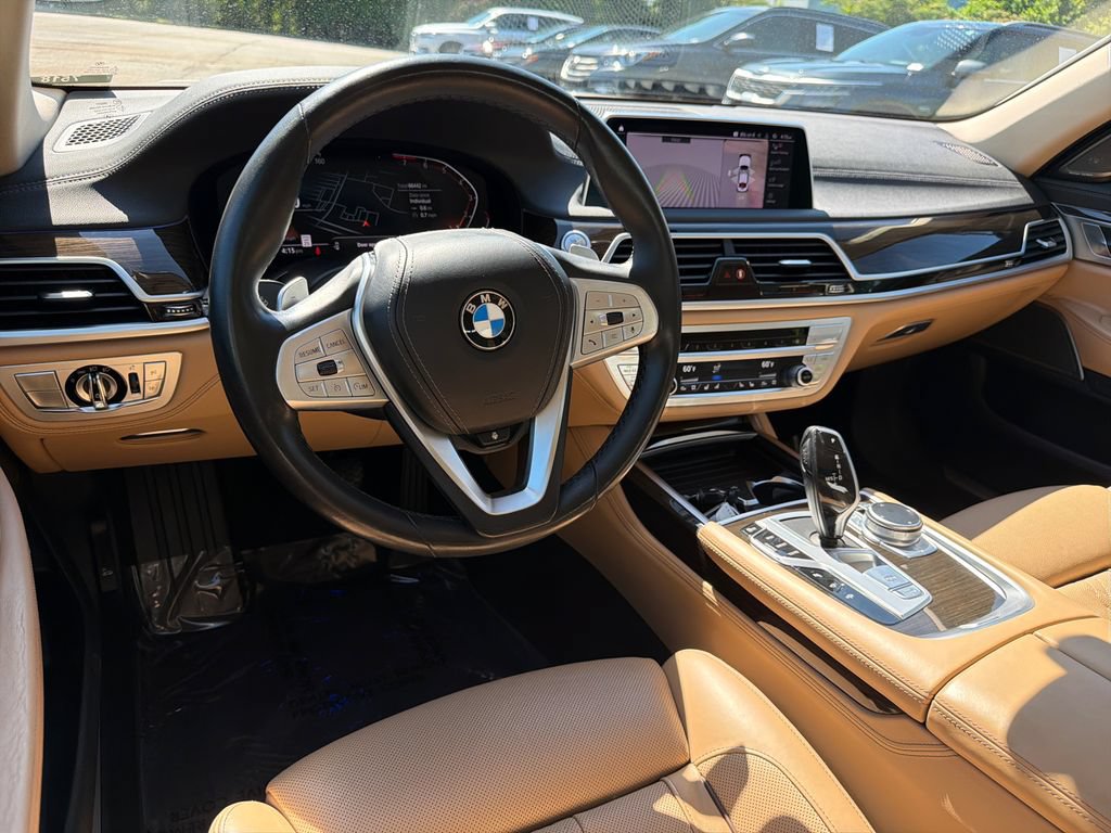 Used 2022 BMW 740i w/ Premium Package RWD image 22