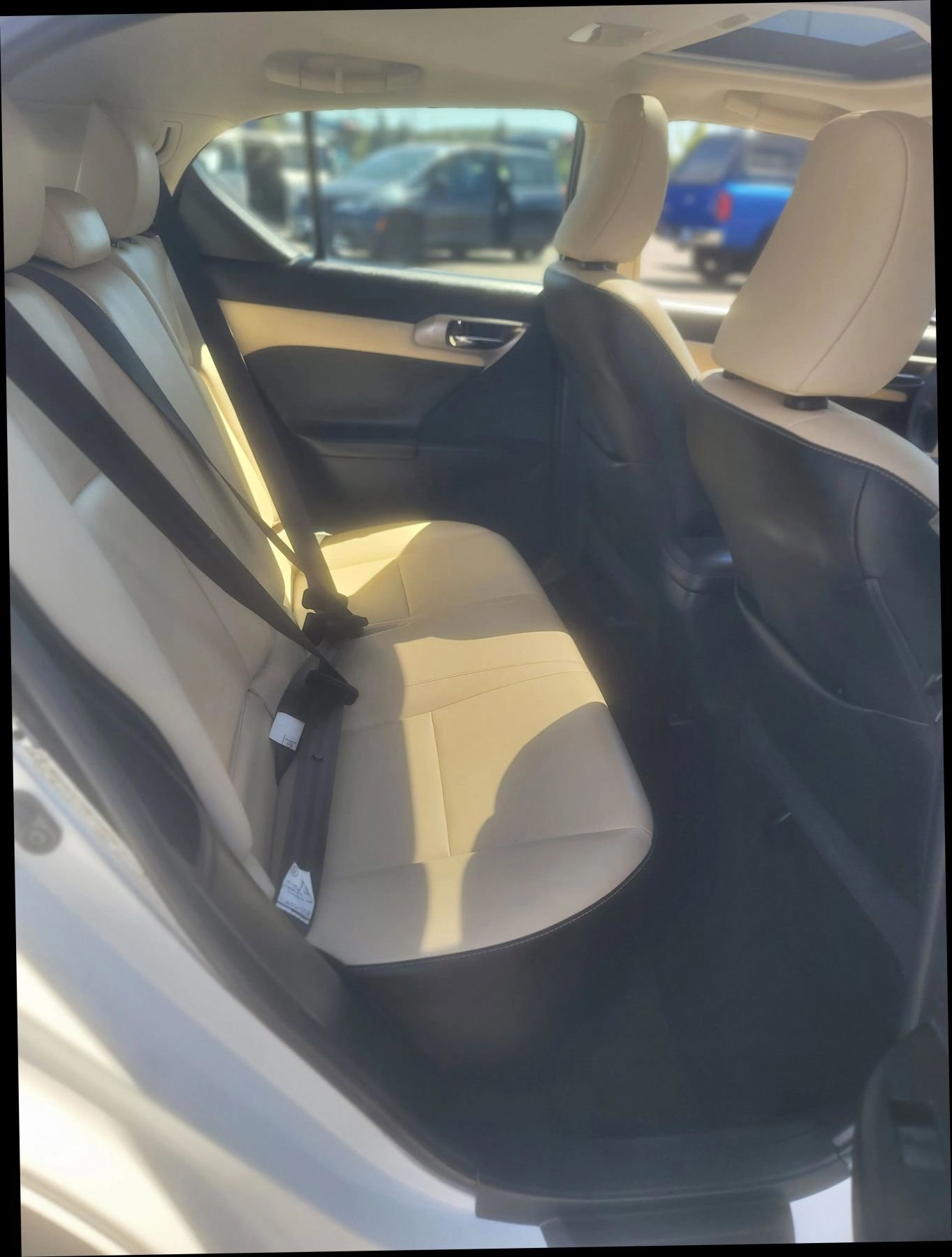Used 2014 Lexus CT 200h FWD image 30