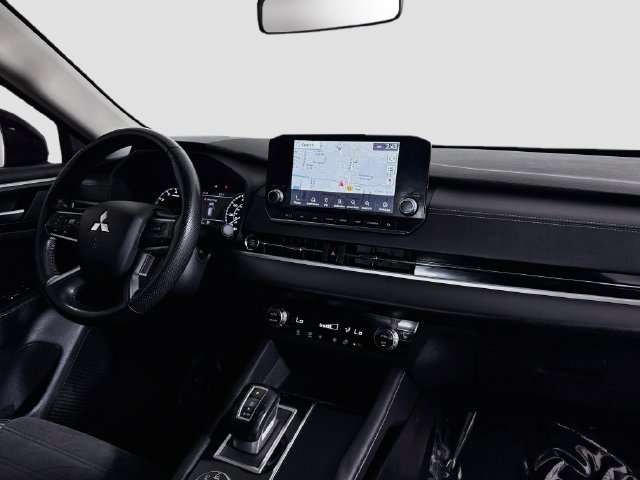 Used 2023 Mitsubishi Outlander SE Black Edition FWD image 29