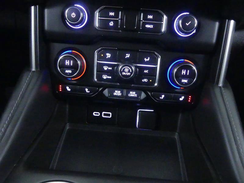 Used 2021 Chevrolet Tahoe LT w/ LT Signature Package image 19