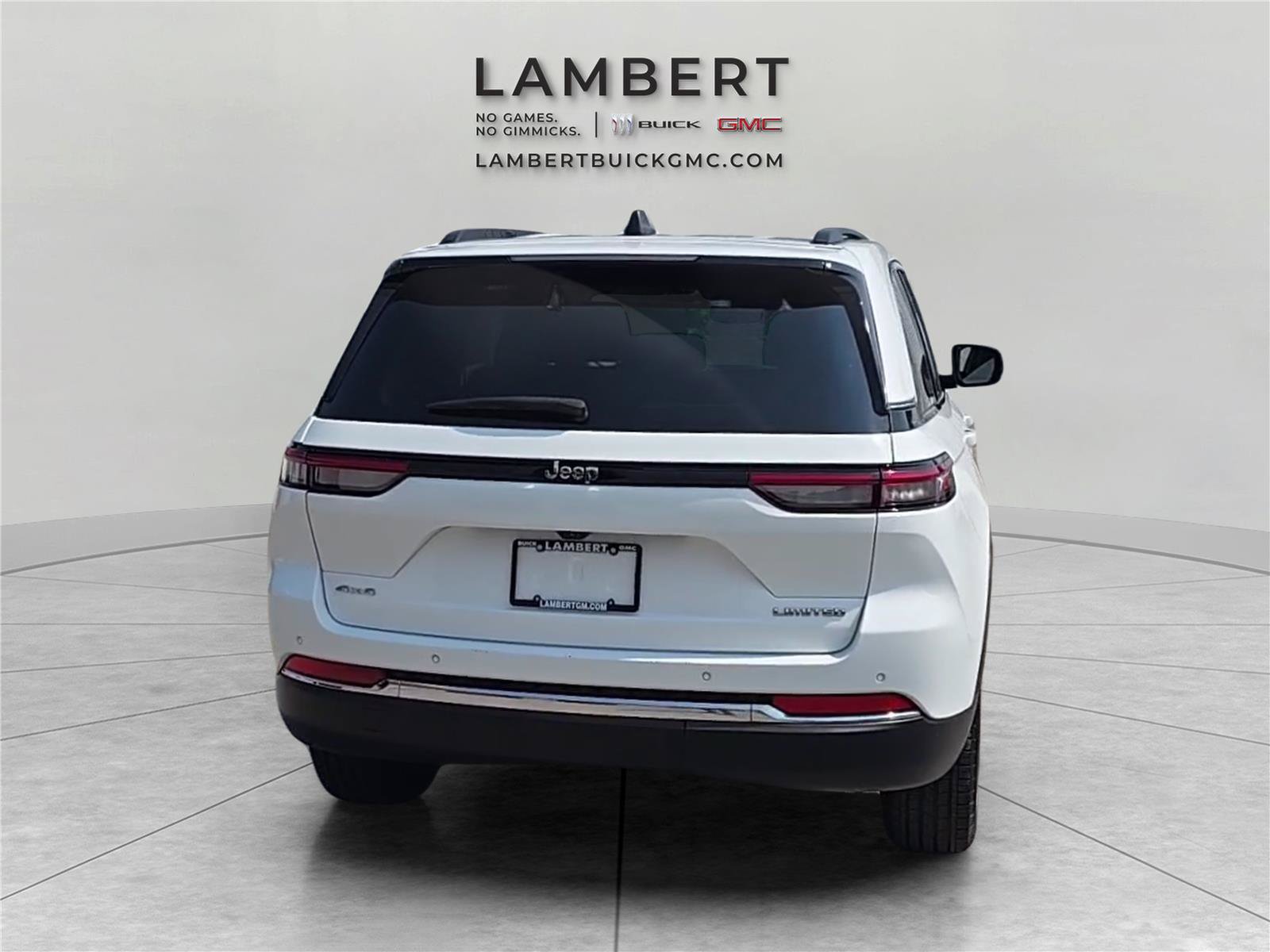 Used 2023 Jeep Grand Cherokee Limited AWD/4WD image 4