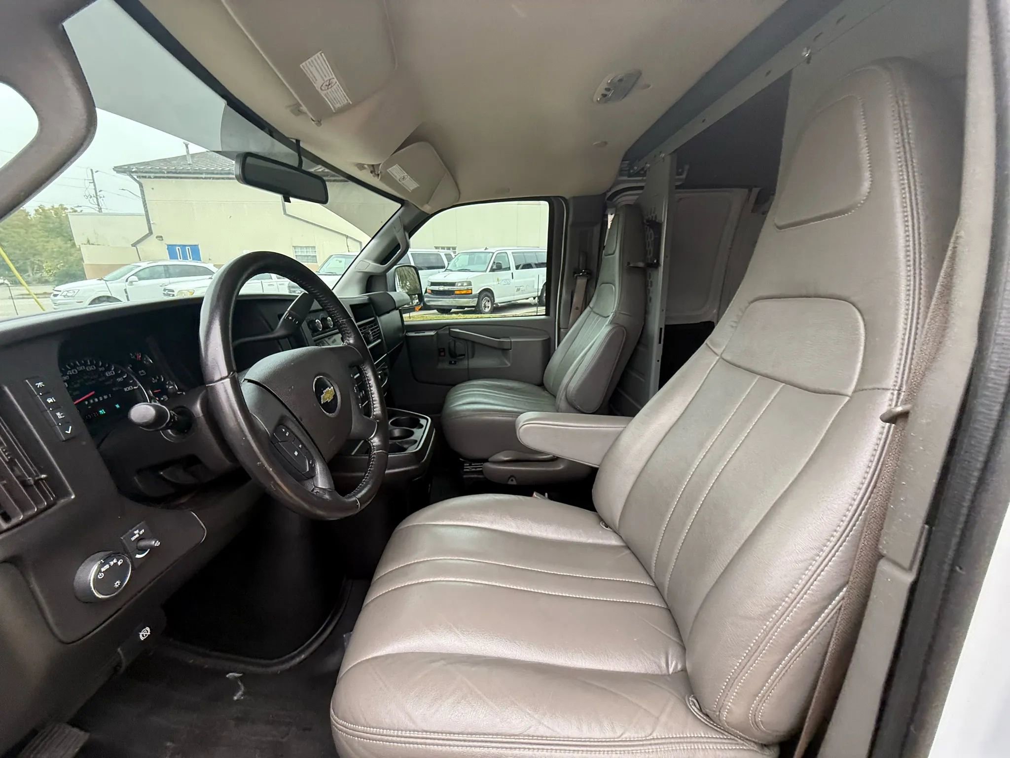 Used 2021 Chevrolet Express 2500 w/ Driver Convenience Package image 11