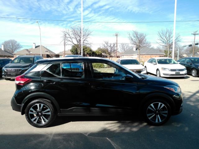 Used 2018 Nissan Kicks SV image 5