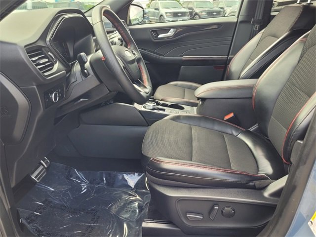 Used 2024 Ford Escape ST-Line image 5