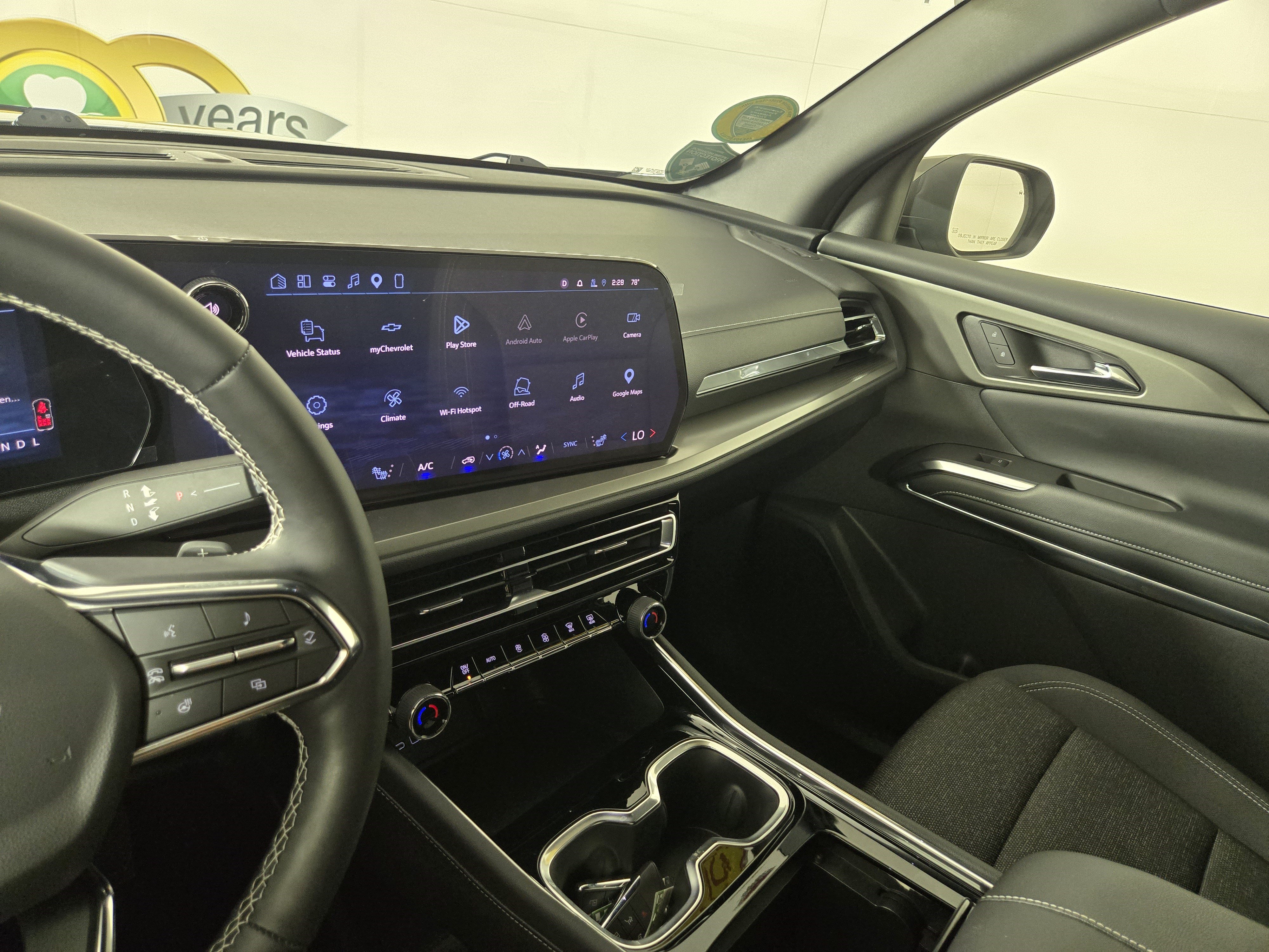 Used 2024 Chevrolet Traverse LS FWD image 25