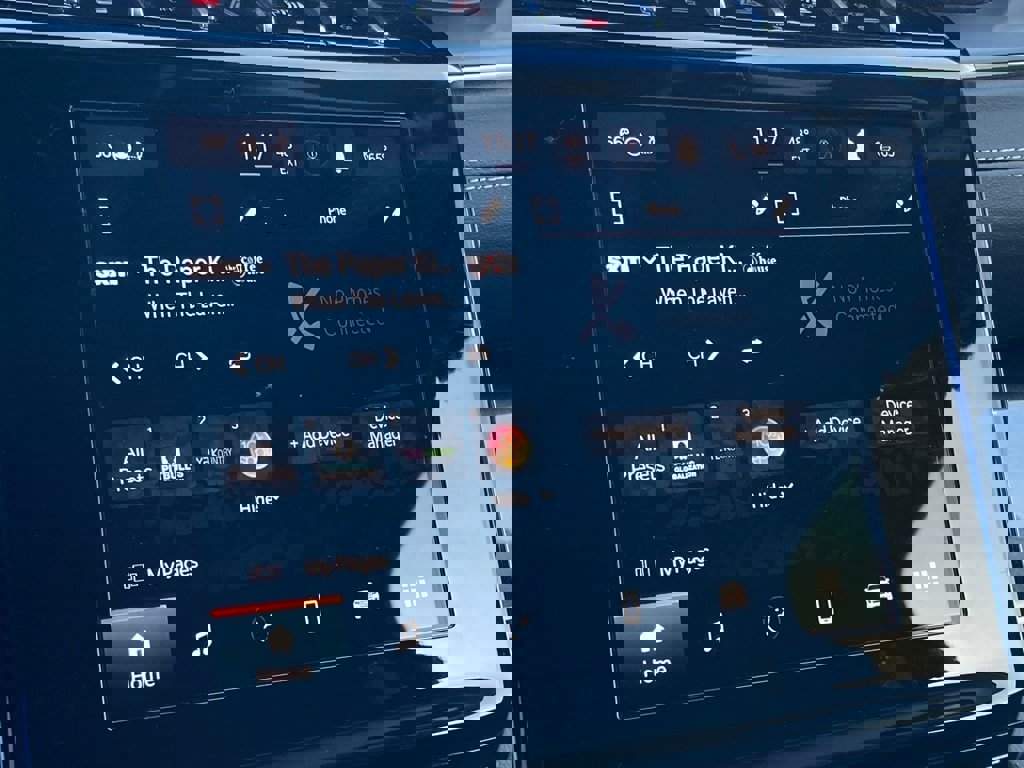 Used 2022 Jeep Grand Cherokee L Laredo w/ Luxury Tech Group I image 23