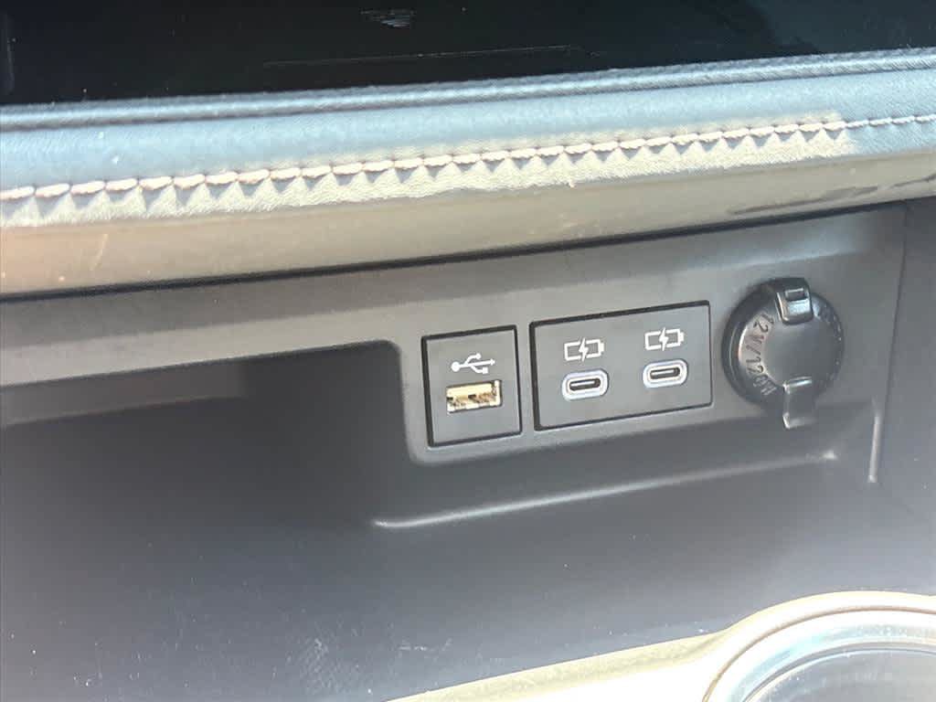 Used 2023 Toyota Highlander XLE FWD image 15