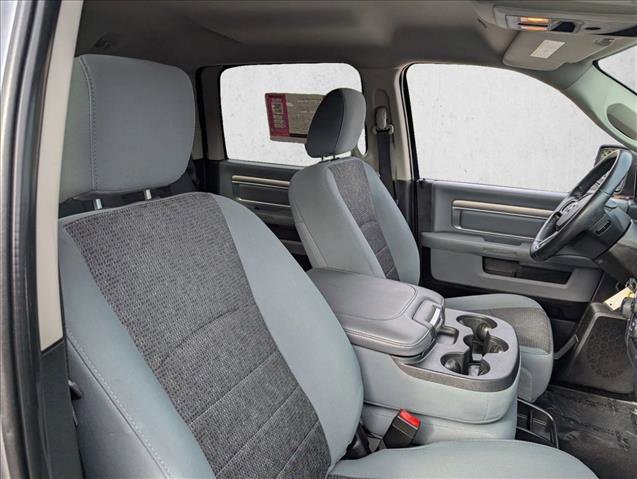 Used 2019 RAM 1500 Classic SLT w/ Luxury Group image 17