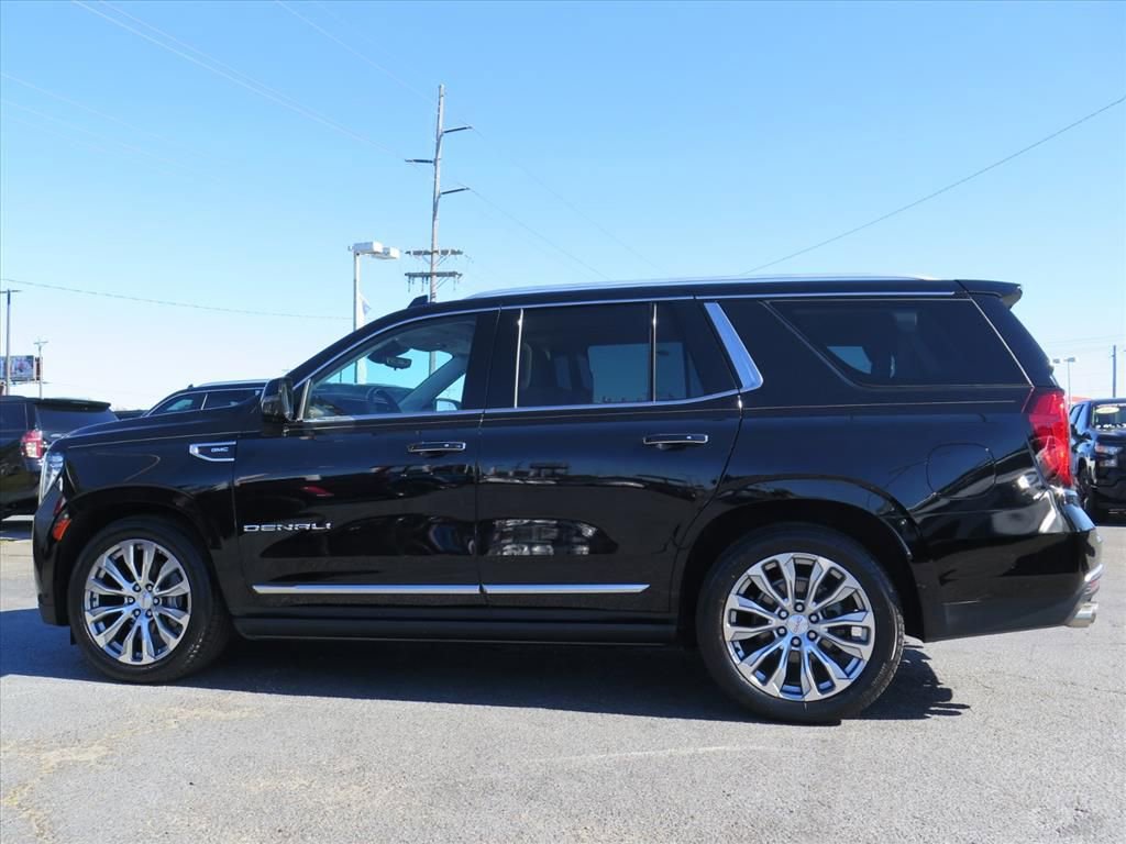 Used 2023 GMC Yukon Denali w/ Denali Reserve Package image 5
