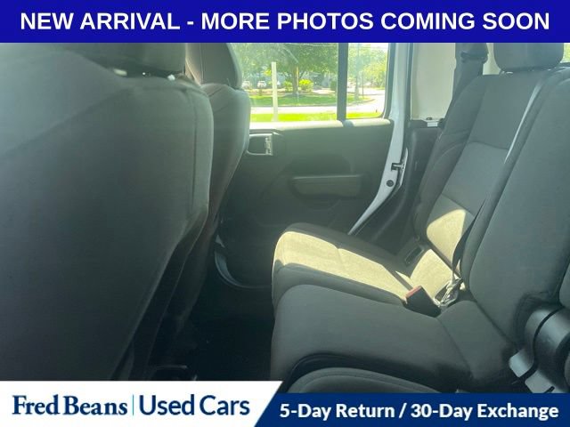 Used 2023 Jeep Gladiator Sport AWD/4WD image 12